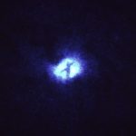 NASA-in teleskop snimio divovski križ u samom srcu udaljene galaksije