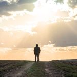 6 biblijskih znakova da vas Bog vodi (NIKADA ne ignorirajte)