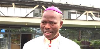 Biskup u Nigeriji upozorava da će vlada odgovarati pred Bogom za gubitak svih života Biskup u Nigeriji upozorava da će vlada odgovarati pred Bogom za gubitak svih života