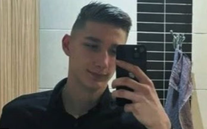 Velika tragedija: Dino (21) je preminuo nakon što je pao s krova automobila tijekom proslave u Sarajev