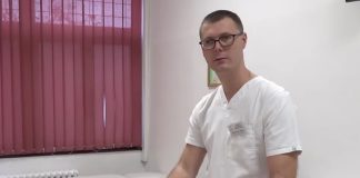 Slabovidni doktor Nadir vodi svoje poduzeće i dokazuje da invaliditet nije prepreka za uspjeh