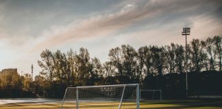 Potrebne molitve: Na djevojku (19) pao gol, bori se za život