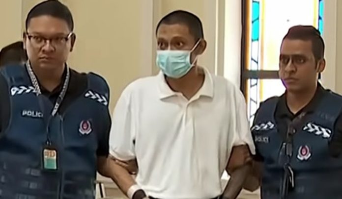 Muškarac u Singapuru osuđen na zatvor zbog napada na svećenika
