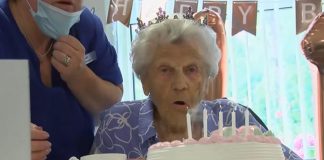 Najstarija živuća osoba na svijetu proslavila 117. rođendan s obitelji i prijateljima Najstarija živuća osoba na svijetu proslavila 117. rođendan s obitelji i prijateljima
