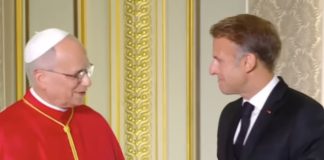 Papa stigao u Francusku i Macronu uputio oštre riječi