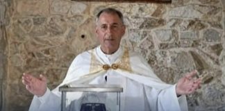 Svećenik pronađen ubijen u svome domu