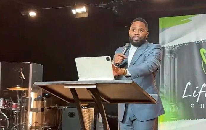 Pastor otkrio da je imao dvije žene tri godine: Imati samo jednu ženu je 'nebiblijski'